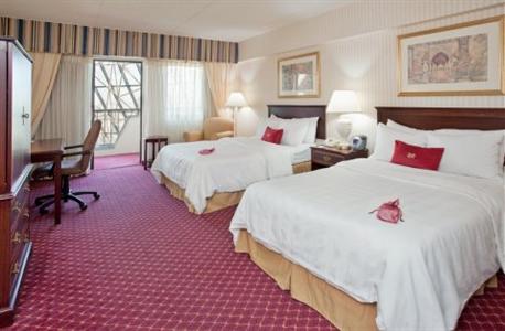 фото отеля Crowne Plaza St Louis Airport