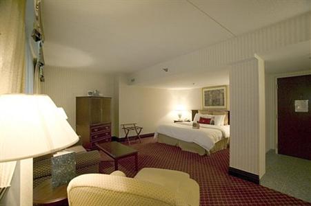 фото отеля Crowne Plaza St Louis Airport