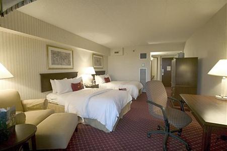 фото отеля Crowne Plaza St Louis Airport