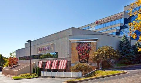 фото отеля Crowne Plaza St Louis Airport