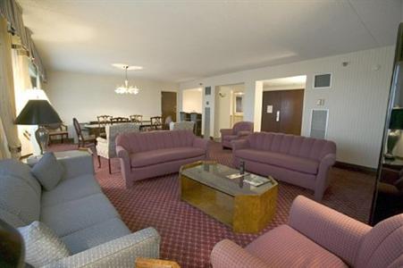 фото отеля Crowne Plaza St Louis Airport