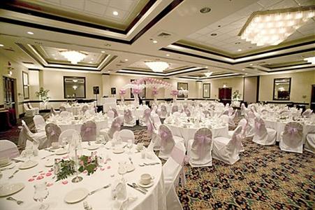 фото отеля Crowne Plaza St Louis Airport