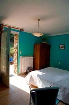 фото отеля Domaine De La Grange Neuve Guesthouse La Roque-sur-Pernes