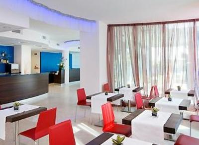фото отеля Mercure Rimini Lungomare