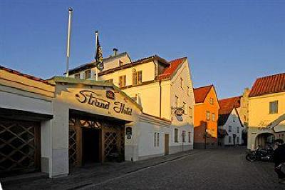 фото отеля BEST WESTERN Strand Hotel