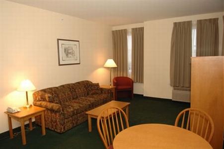 фото отеля Lakeview Inn and Suites Okotoks