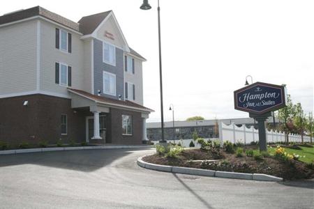 фото отеля Hampton Inn and Suites Cape Cod - West Yarmouth