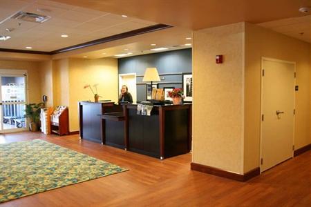 фото отеля Hampton Inn and Suites Cape Cod - West Yarmouth