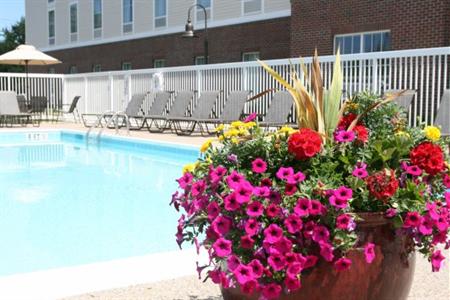 фото отеля Hampton Inn and Suites Cape Cod - West Yarmouth