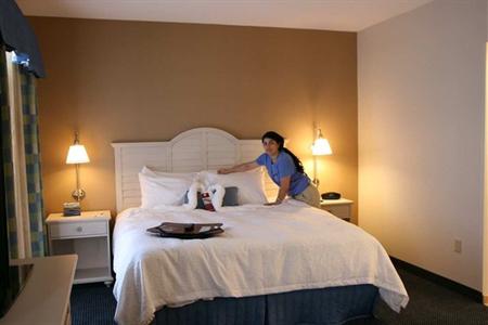 фото отеля Hampton Inn and Suites Cape Cod - West Yarmouth