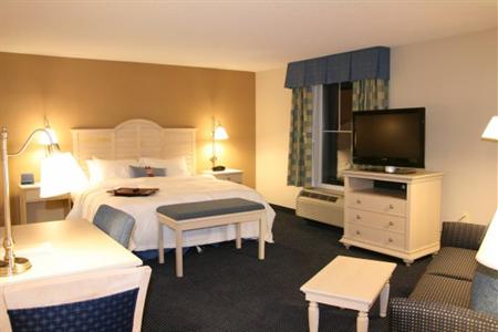 фото отеля Hampton Inn and Suites Cape Cod - West Yarmouth