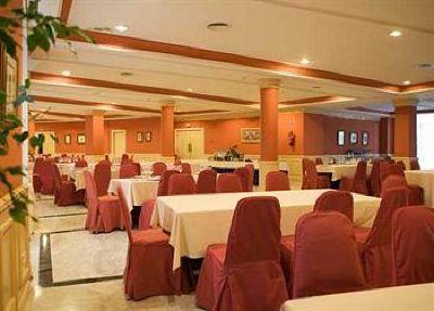 фото отеля Tryp Medea Hotel