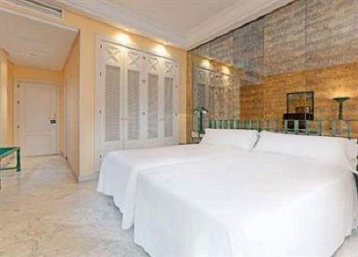 фото отеля Tryp Medea Hotel