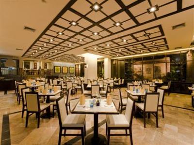 фото отеля Pinnacle Lumpinee Hotel & Spa