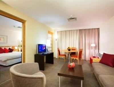 фото отеля Novotel Saint Quentin Golf National Hotel Magny-les-Hameaux