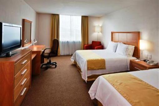 фото отеля Holiday Inn Express Irapuato