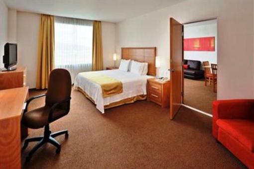 фото отеля Holiday Inn Express Irapuato