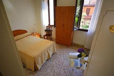 фото отеля Hotel Casa Del Melograno Venice