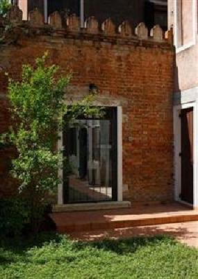 фото отеля Hotel Casa Del Melograno Venice