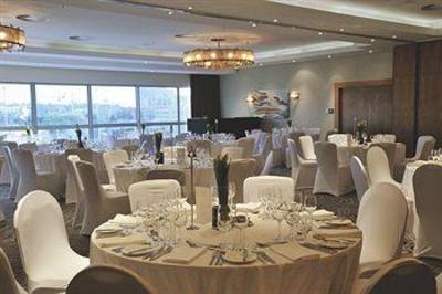фото отеля Radisson Blu Hotel Sandton Johannesburg