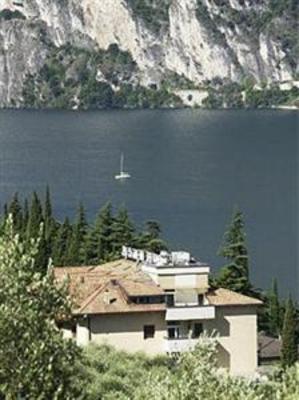 фото отеля Benacus Hotel Riva del Garda