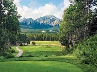 фото отеля Fairmont Jasper Park Lodge
