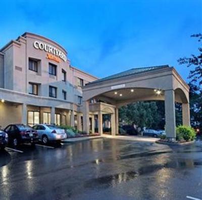 фото отеля Courtyard Providence Warwick