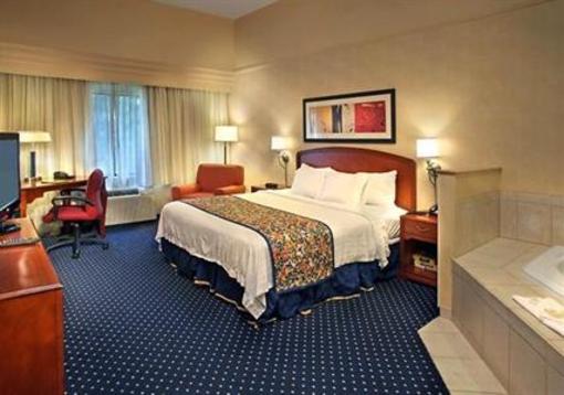 фото отеля Courtyard Providence Warwick