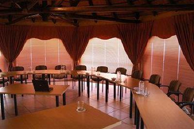 фото отеля Tladi Lodge Johannesburg