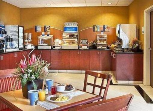 фото отеля Holiday Inn Express Hotel & Suites Minden