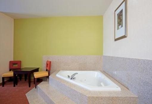 фото отеля Holiday Inn Express Hotel & Suites Minden