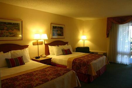 фото отеля BEST WESTERN PLUS A Wayfarer's Inn & Suites