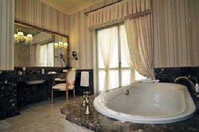фото отеля Nobilis Hotel