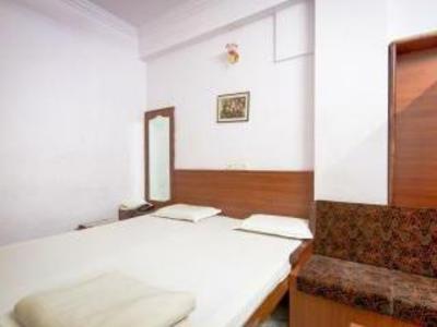 фото отеля Hotel Udai Palace