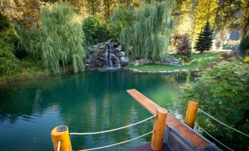 фото отеля Green Water Resort Pemberton