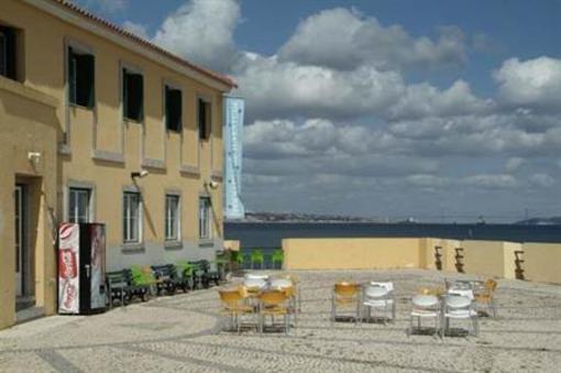 фото отеля Catalazete - Oeiras  Youth Hostel