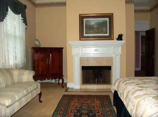 фото отеля Perrin Guest House Inn