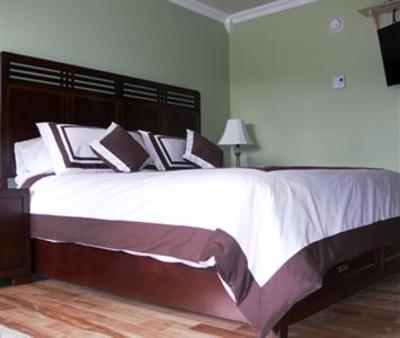 фото отеля Parkside Inn Haines Junction