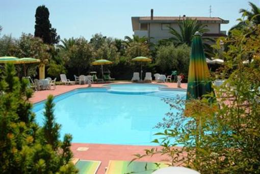 фото отеля Hotel Parco degli Ulivi Scerne