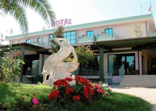 фото отеля Hotel Parco degli Ulivi Scerne