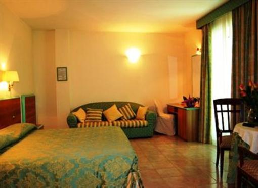 фото отеля Hotel Parco degli Ulivi Scerne