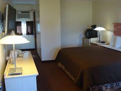 фото отеля All Seasons Inn & Suites