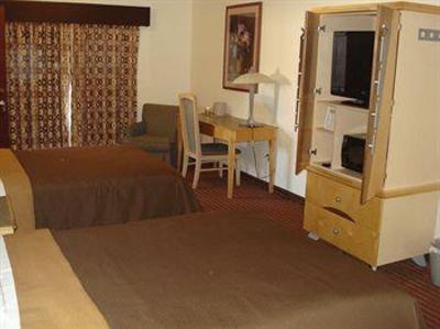 фото отеля All Seasons Inn & Suites