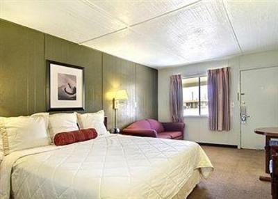 фото отеля Rodeway Inn Santa Rosa