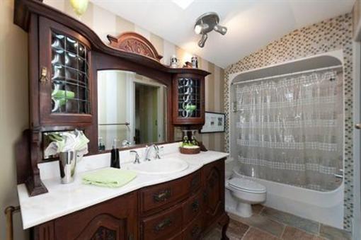 фото отеля House on Dunbar B&B