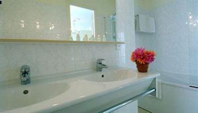 фото отеля Hotel L’Ermitage Saulges