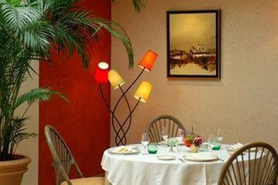 фото отеля Hotel L’Ermitage Saulges