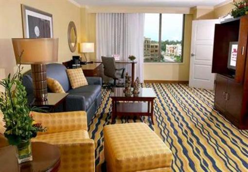 фото отеля Marriott Newport News at City Center