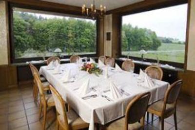 фото отеля Hotel Restaurant Zum Waldfrieden