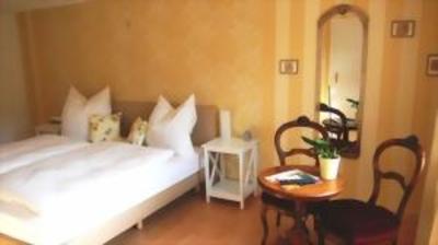 фото отеля Heinrich Bed & Breakfast